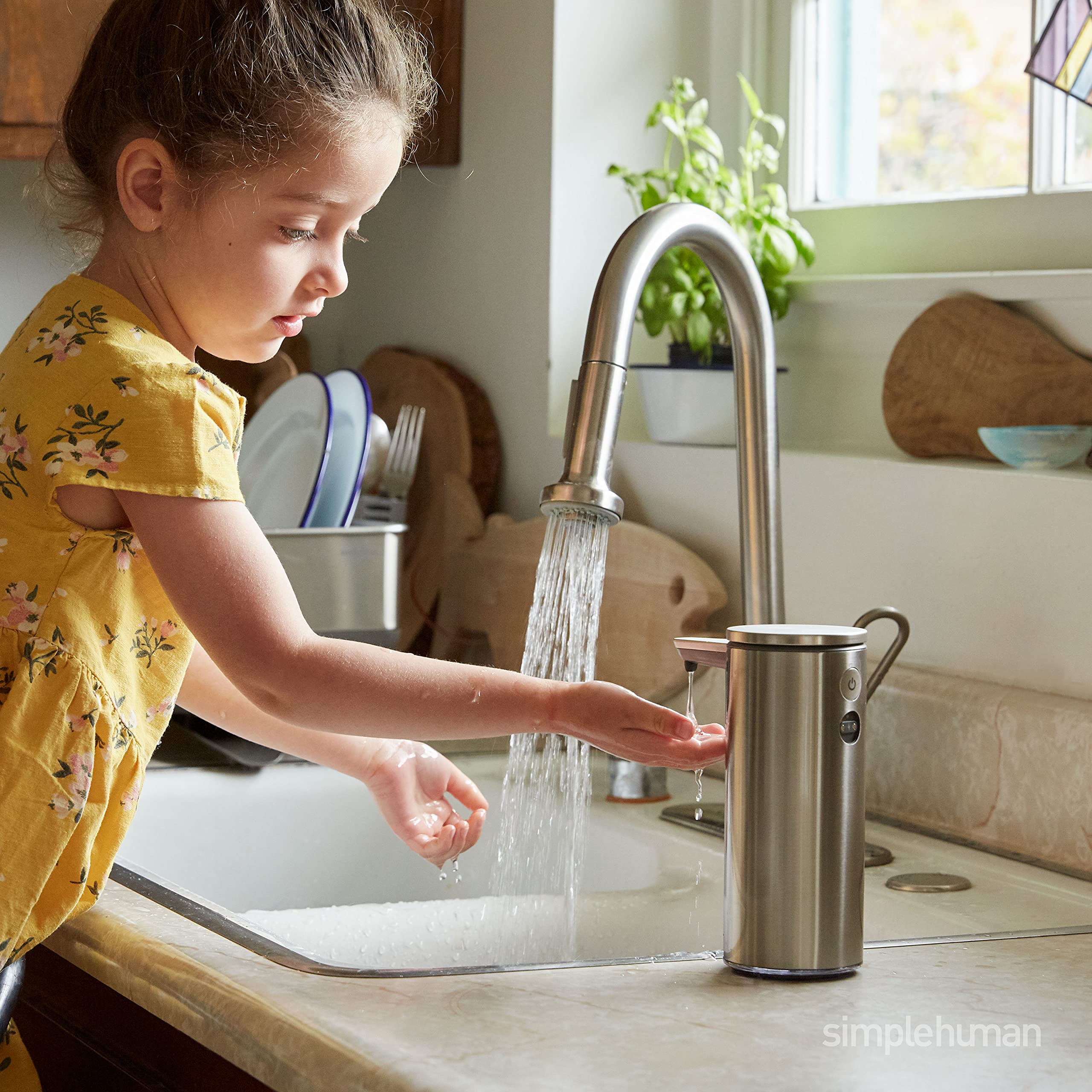 simplehuman 9 oz. Touch-Free Rechargeable Sensor Liquid Soap Pump Dispenser, Brushed Stainless Steel - Image 7